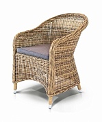 "равенна" плетеное кресло из искусственного ротанга, цвет соломенный с серой подушкой в официальном магазине viva-verde.ru